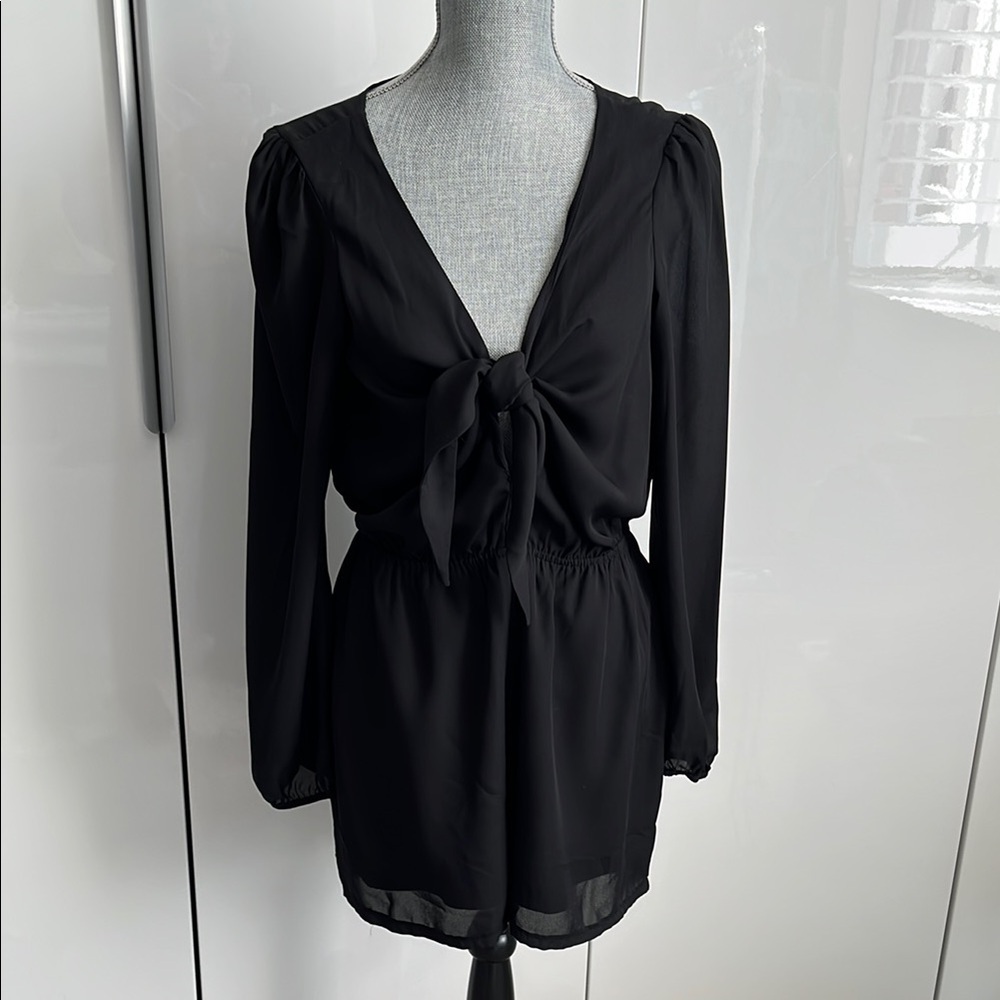 FUNKY SOUL Elegant Black Tie-Front Lined Long Sleeve Shorts Romper, Size L